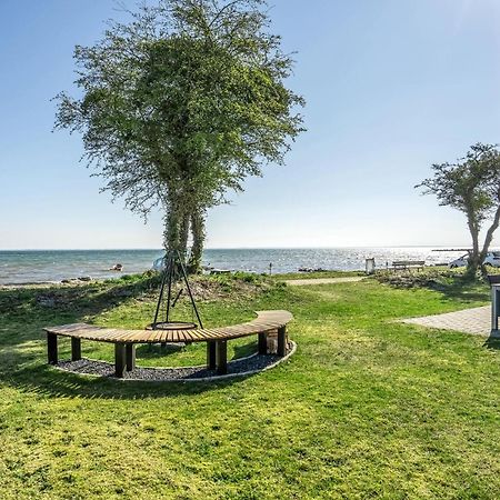 Beach Front Home In Sjolund With Kitchen エクステリア 写真