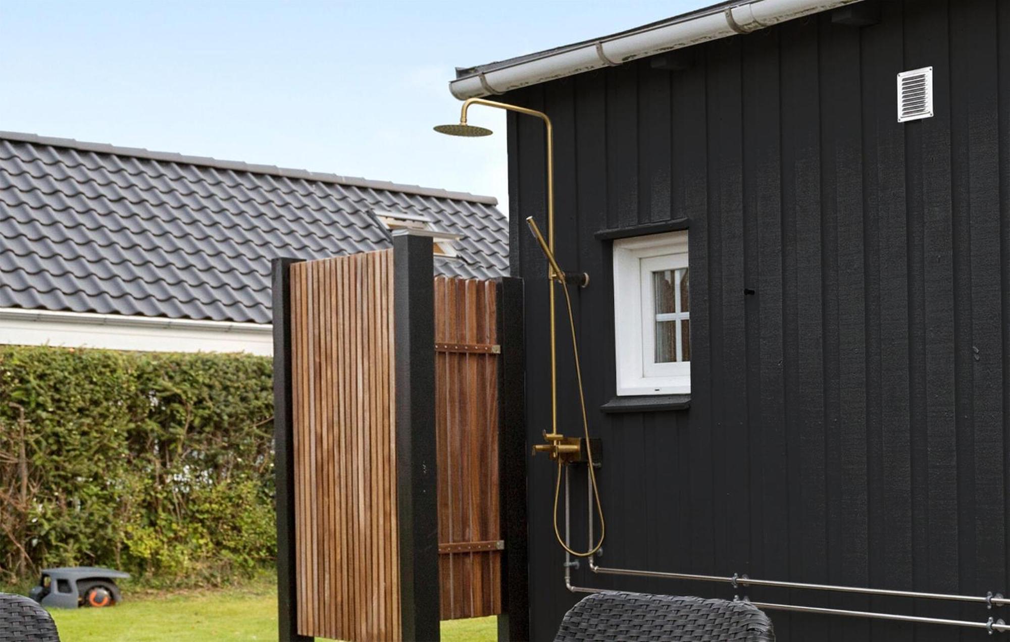 Beach Front Home In Sjolund With Kitchen エクステリア 写真